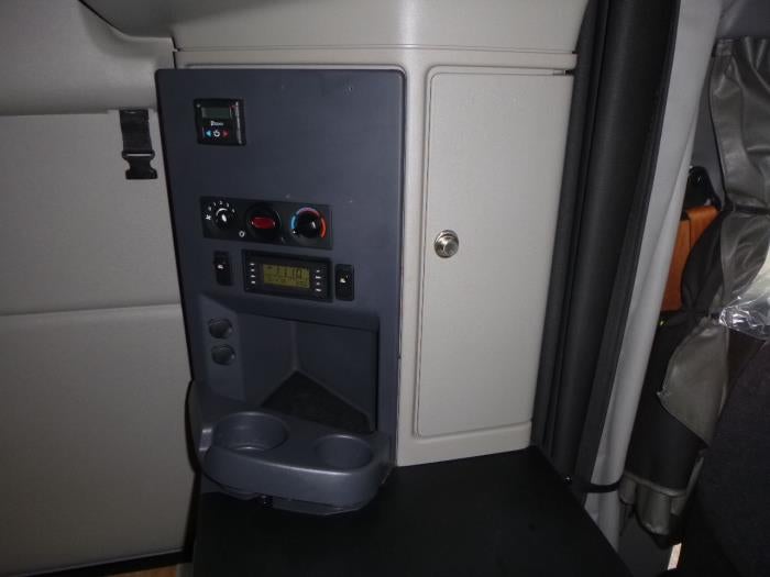 2023 Peterbilt 579 Base