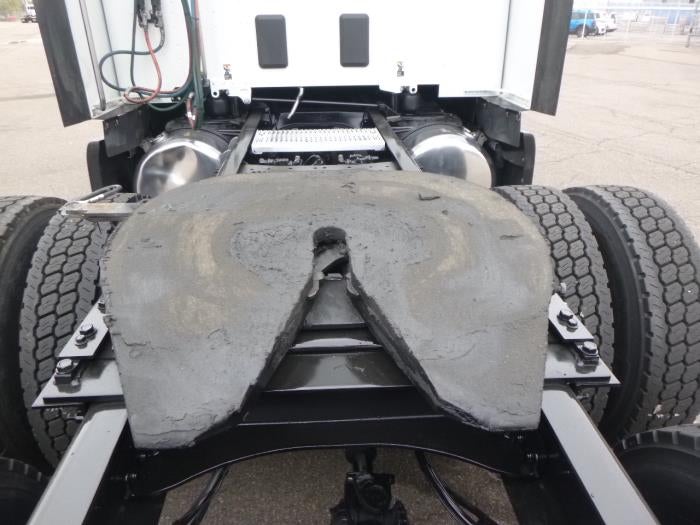 2023 Peterbilt 579 Base