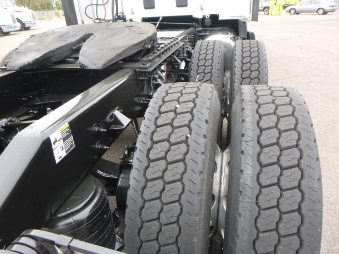 2023 Peterbilt 579 Base