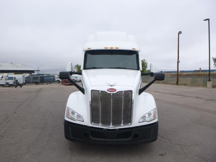 2023 Peterbilt 579 Base