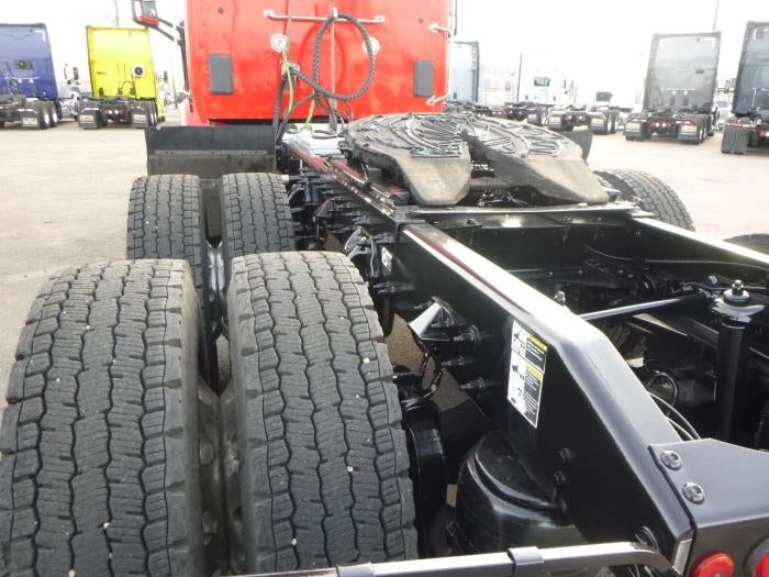 2020 Peterbilt 579 Base