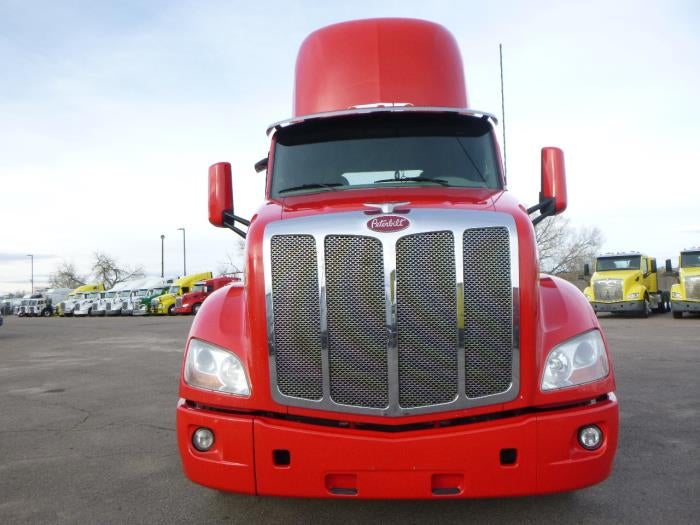 2020 Peterbilt 579 Base