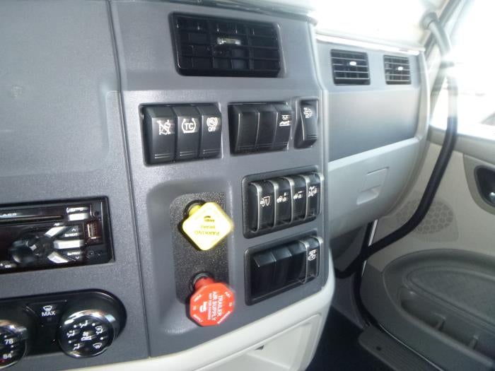 2021 Peterbilt 579 Base