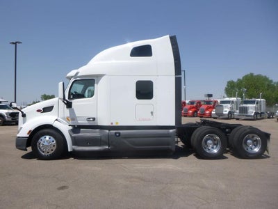 2021 Peterbilt 579 Base