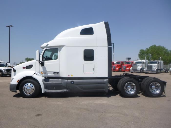 2021 Peterbilt 579 Base