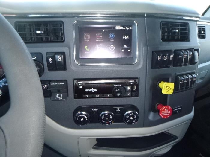 2021 Peterbilt 579 Base