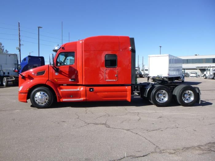 2021 Peterbilt 579 Base