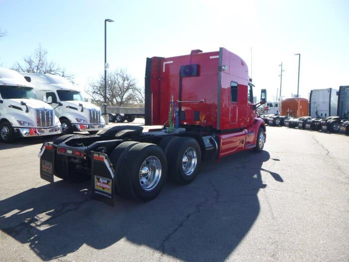2021 Peterbilt 579 Base
