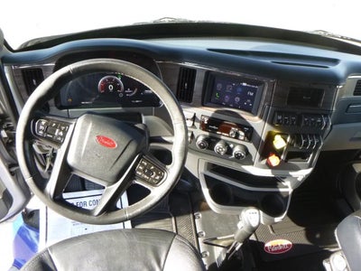 2022 Peterbilt 579 Base