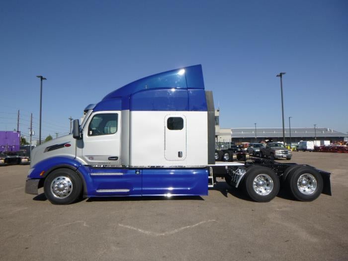 2022 Peterbilt 579 Base