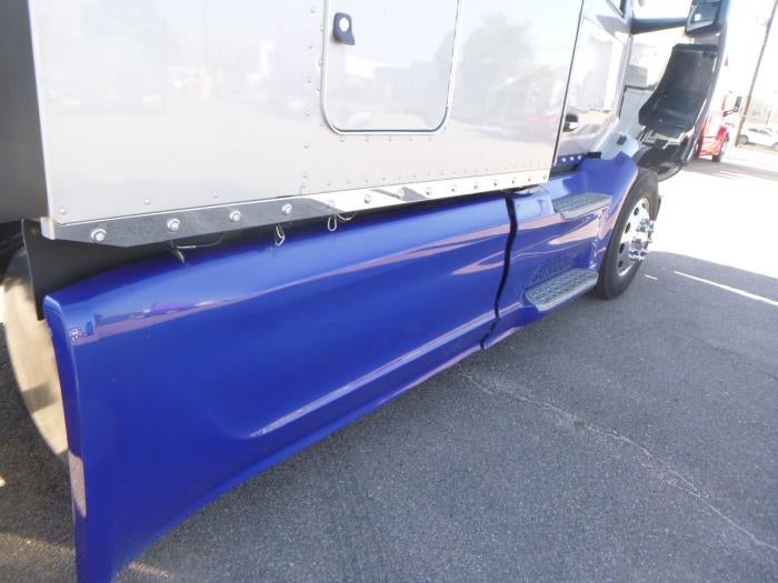 2022 Peterbilt 579 Base