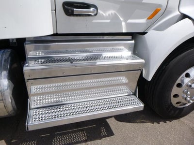 2020 Peterbilt 579 Base