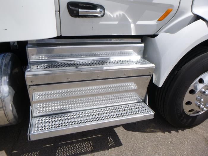 2020 Peterbilt 579 Base