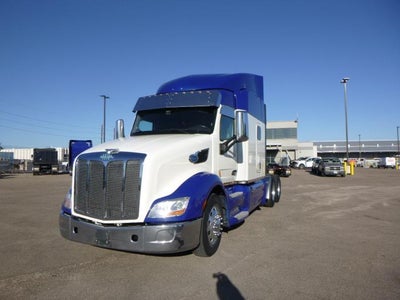 2021 Peterbilt 579 Base
