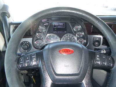2021 Peterbilt 579 Base