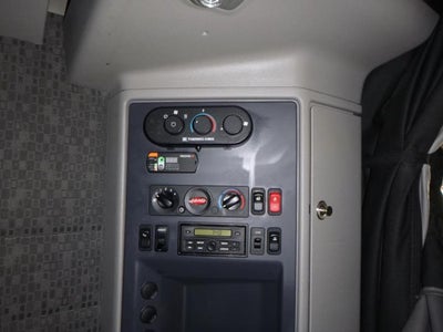 2021 Peterbilt 579 Base