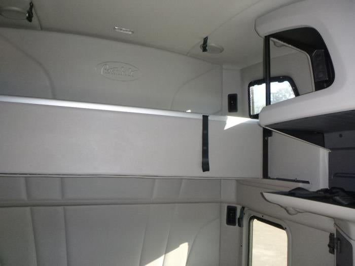 2021 Peterbilt 579 Base