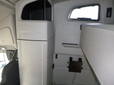 2021 Peterbilt 579 Base