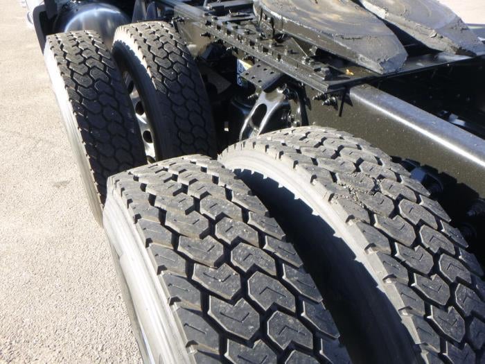 2021 Peterbilt 579 Base