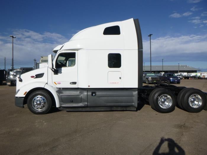 2021 Peterbilt 579 Base