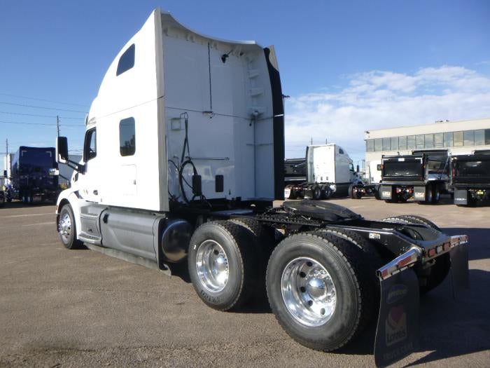 2021 Peterbilt 579 Base
