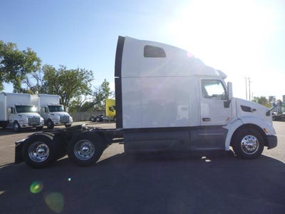 2021 Peterbilt 579 Base