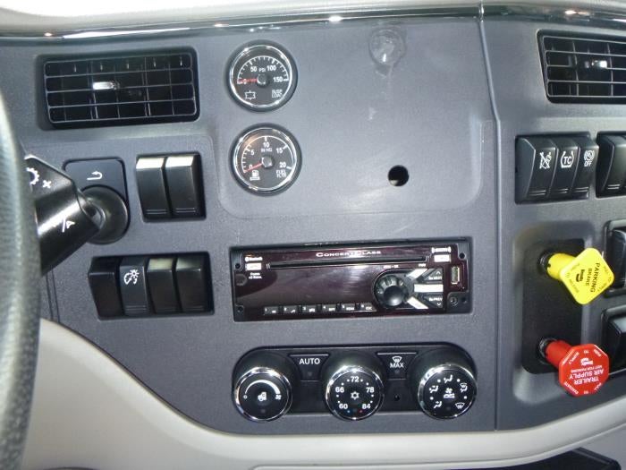 2021 Peterbilt 579 Base