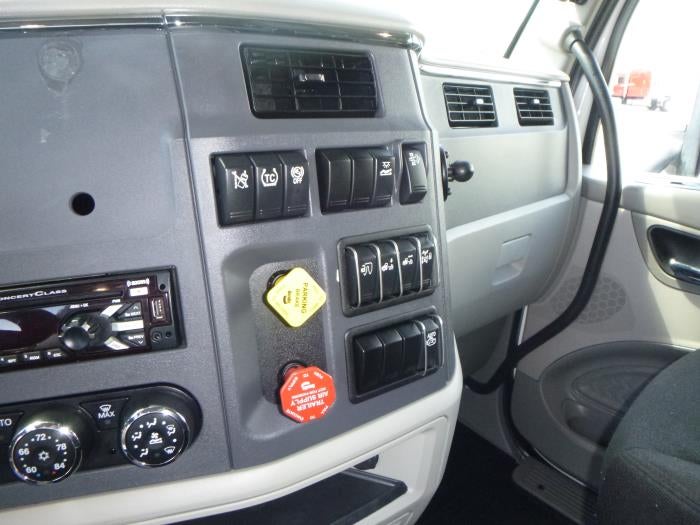 2021 Peterbilt 579 Base