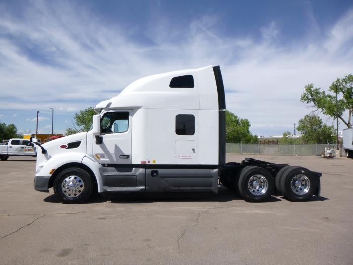 2021 Peterbilt 579 Base