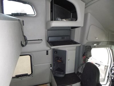 2021 Peterbilt 579 Base