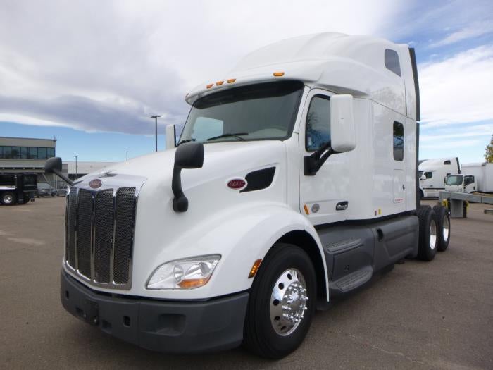 2021 Peterbilt 579 Base