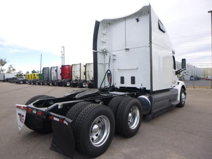 2021 Peterbilt 579 Base