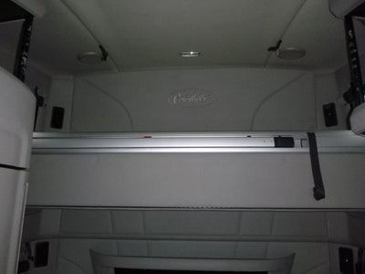 2022 Peterbilt 579 Base