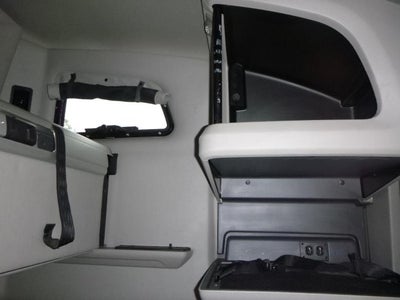 2022 Peterbilt 579 Base