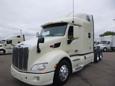 2022 Peterbilt 579 Base
