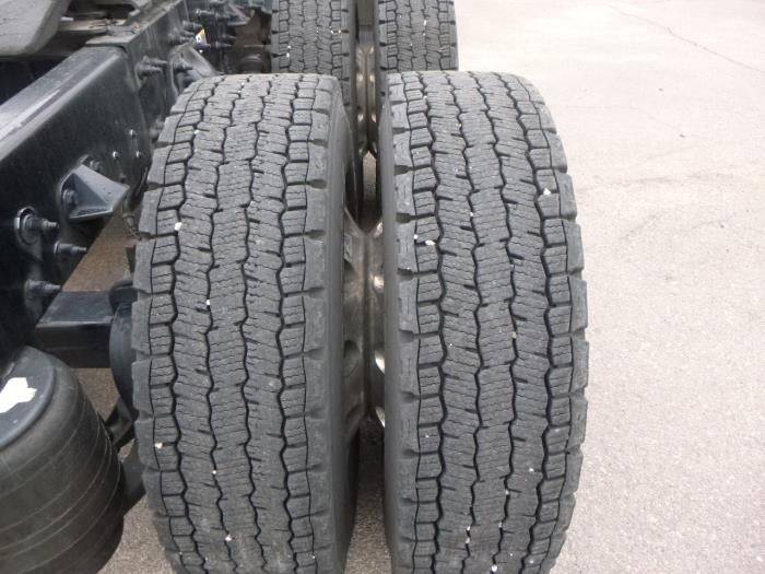 2020 Peterbilt 579 Base