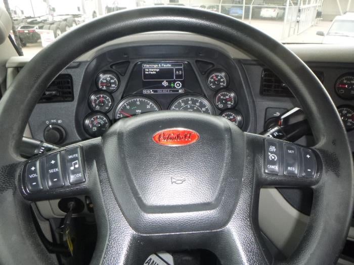 2020 Peterbilt 579 Base