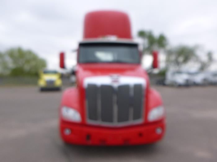 2020 Peterbilt 579 Base