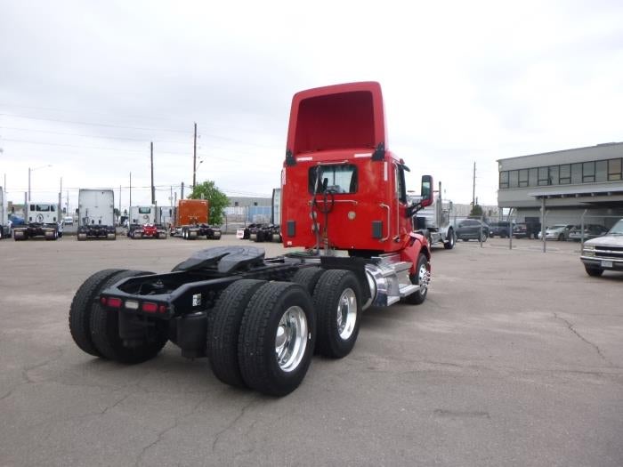 2020 Peterbilt 579 Base