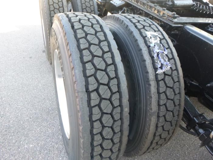 2021 Peterbilt 579 Base