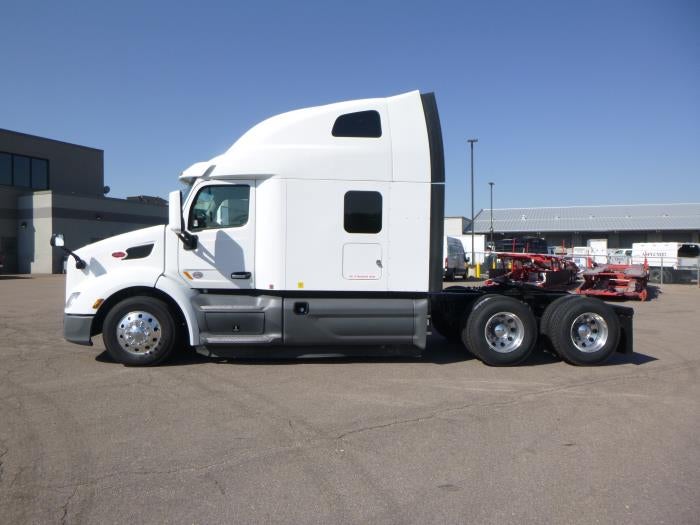 2021 Peterbilt 579 Base