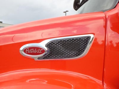 2020 Peterbilt 579 Base