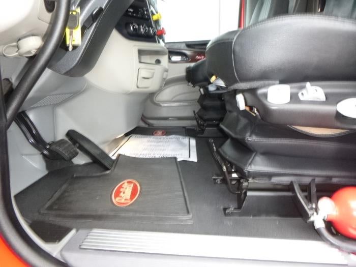 2020 Peterbilt 579 Base
