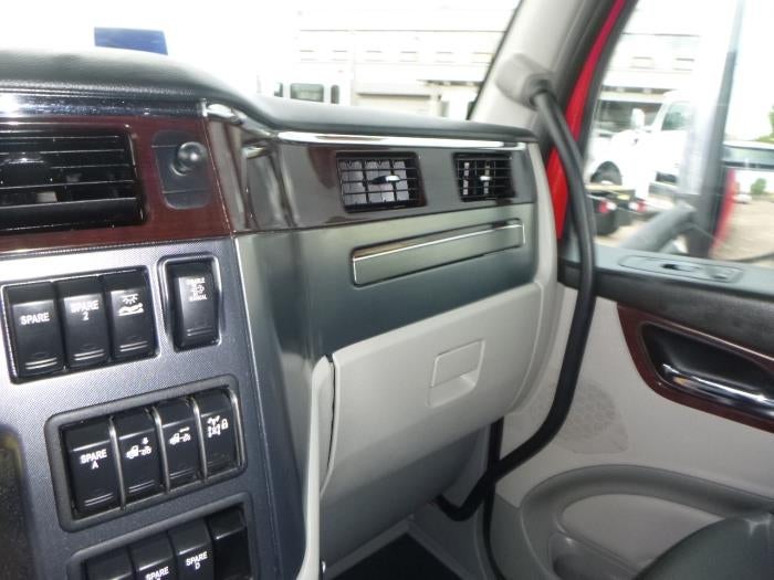 2020 Peterbilt 579 Base