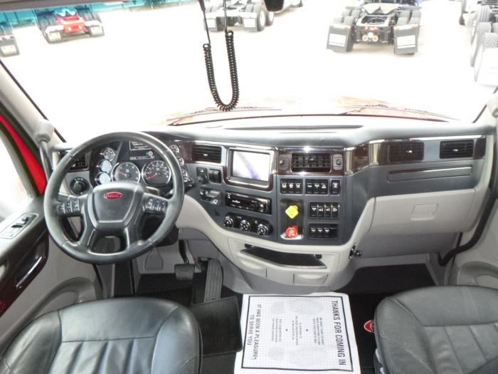 2020 Peterbilt 579 Base