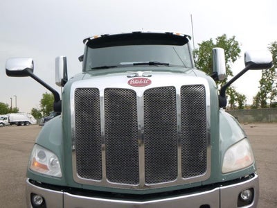 2021 Peterbilt 579 Base