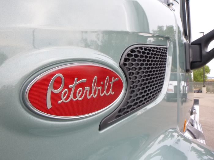 2021 Peterbilt 579 Base