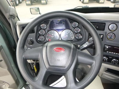2021 Peterbilt 579 Base