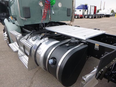 2021 Peterbilt 579 Base