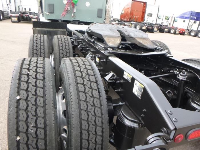 2021 Peterbilt 579 Base